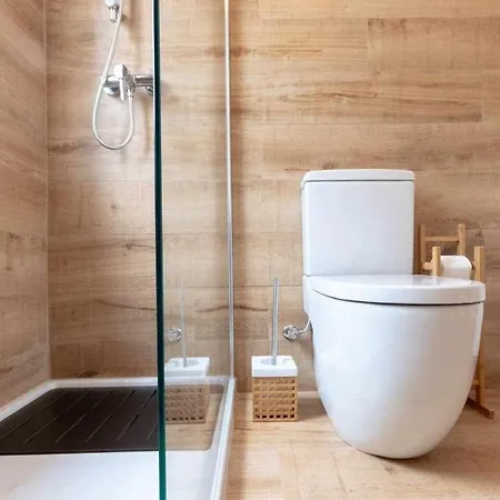 Kuia En Gran Bilbao Con Terraza Y Vistas A Un Parque *